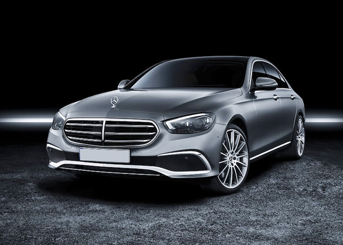 mercedes-s-class-s-voditelem