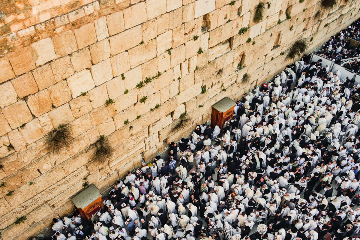 pochitanie-obychaev-i-tradicij