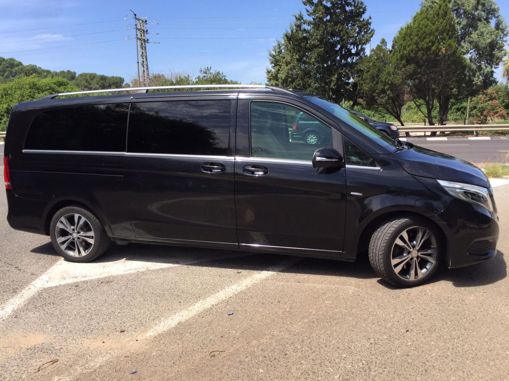 Book a minivan with driver in Modiin